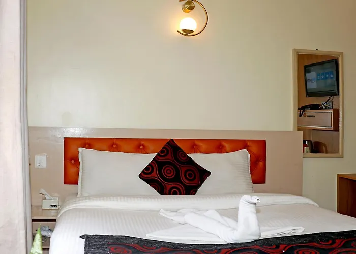 Hotel Mission *